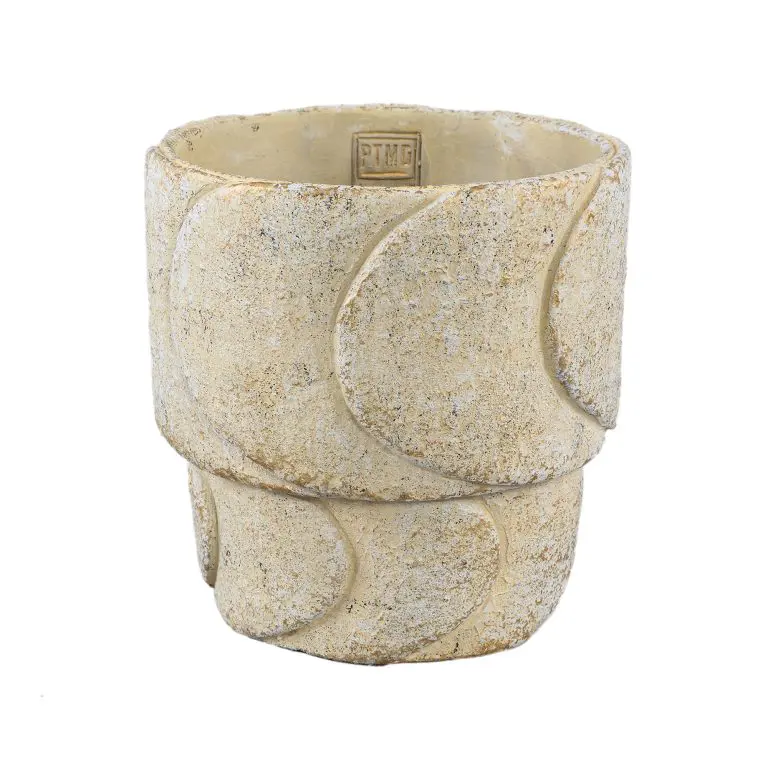 Maceta de cemento crema Gibran con escamas en capas redondas